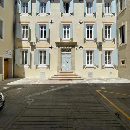 Pensionat Familial Maison De L'eglise Du Couvent