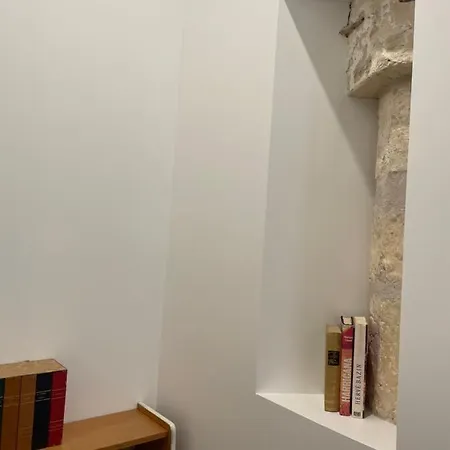 Familial Maison De L'eglise Du Couvent 纳博讷