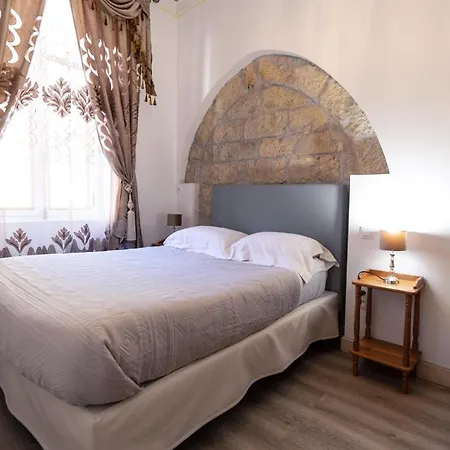 Familial Maison De L'eglise Du Couvent Guest house *